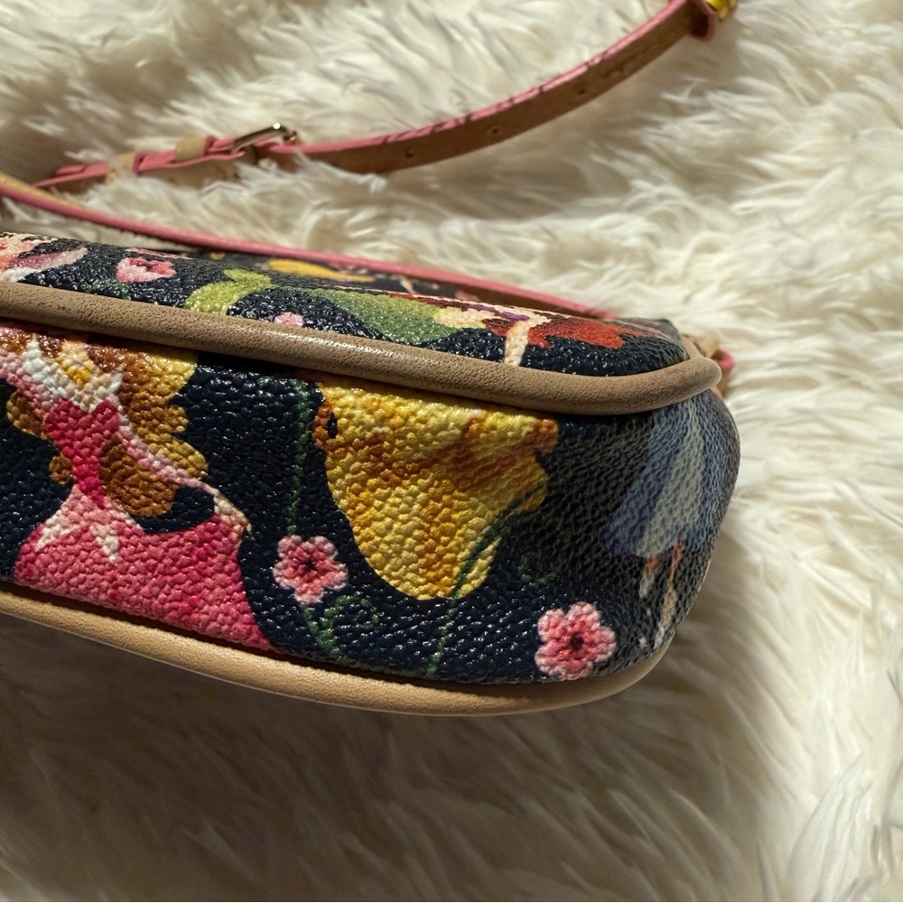 Disney Dooney Princesses Crossbody - Picture 4 of 10